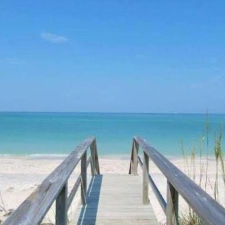 Charming Studio Unit Across From Lido Key Beach Sarasota Exterior foto