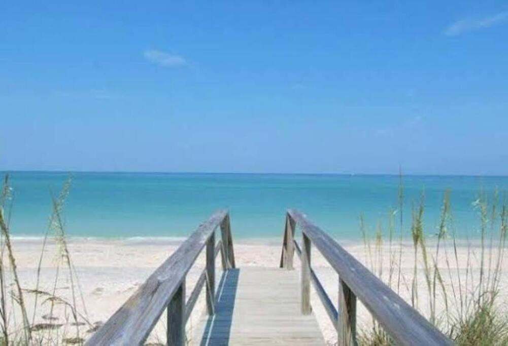 Charming Studio Unit Across From Lido Key Beach Sarasota Exterior foto